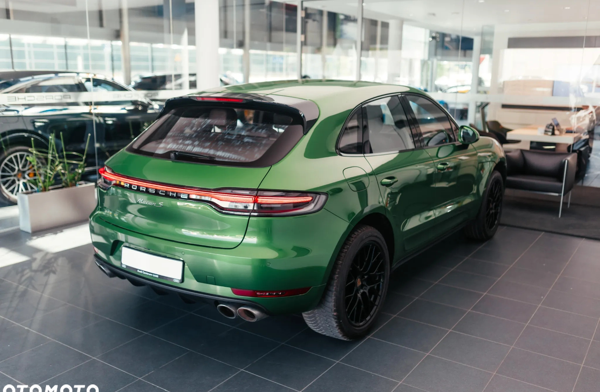 Porsche Macan cena 269900 przebieg: 87800, rok produkcji 2020 z Gryfice małe 254